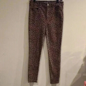 American Eagle Super‎ Hi-Rise Jegging - Cheetah Print - Size 8 regular